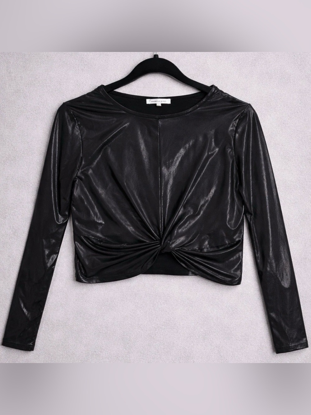 Twist-Knot Long Sleeve Crop Top - Black